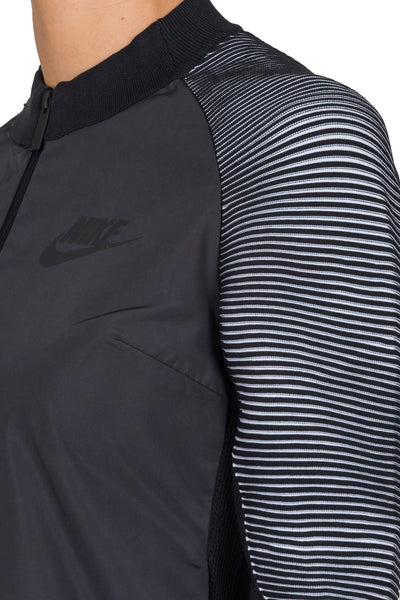 Sportswear Dynamic Reveal - cooder